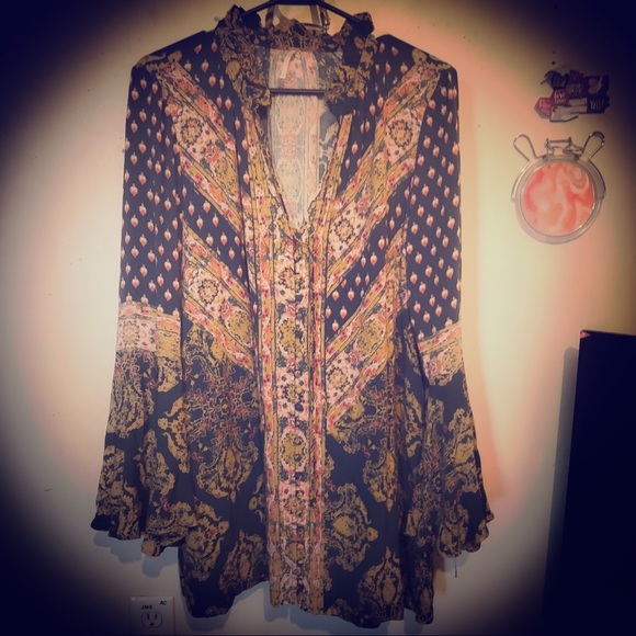 Free People Dresses & Skirts - Free People Bell Sleeve Top/ Mini Dress Size S